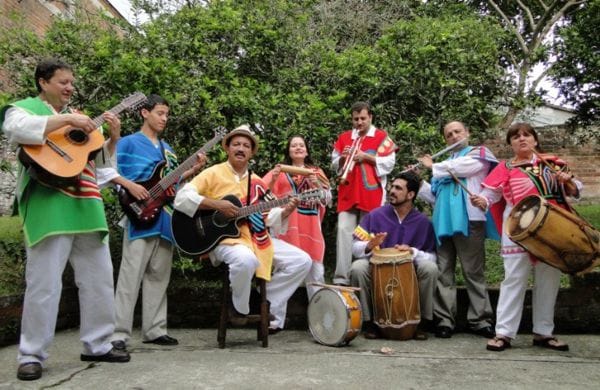 BANDOLA 2013