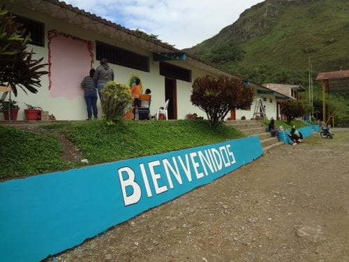 El colegio a los 25 034