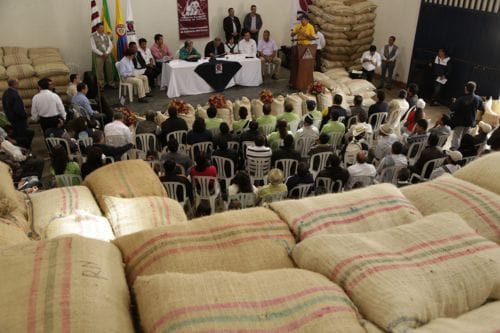 Gobierno Nacional, Federaci+¦n de Cafeteros y Cafeteros reunidos en el Cauca