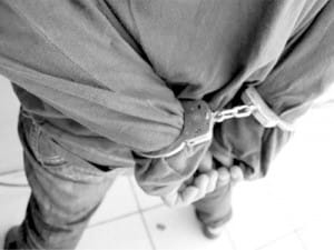 Capturado, Policía