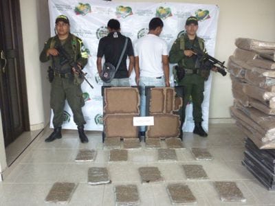 MARIHUANA EN MESAS (1)