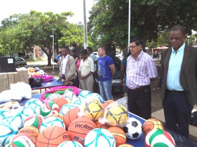 Alcaldía de Villa Rica entrega implementos deportivos a instituciones educativas Alcaldía de Villa Rica entrega implementos deportivos a instituciones educativas 2