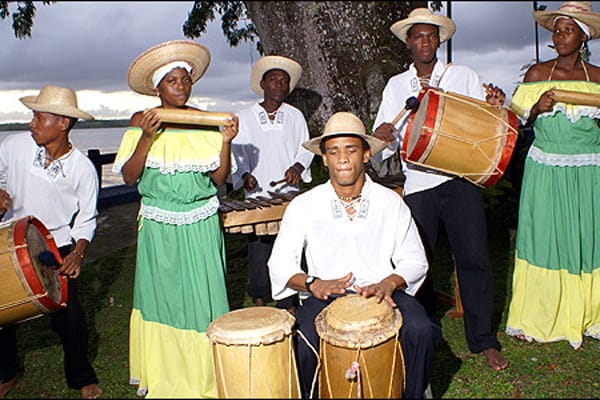 Concierto rumbero y nacionalista musica