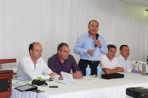 Gabriel Vallejo, director DPS; ministro Aurelio Iragorri; ministro Amilkar Acosta; gobernador (e), Gilberto Muñoz; alcalde Santander de Quilichao, Luis Eduardo Grijalba. Ministro Amilkar