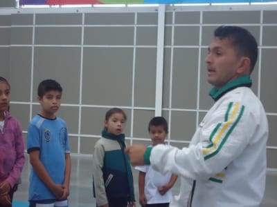 profesor Víctor Hugo Andrade Tapiero entrenador badminton web