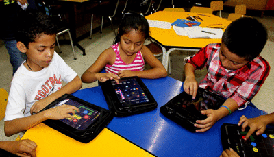 Espacio tecnol+¦gico en la Biblioteca P+¦blica Rafa+®l Maya (1)