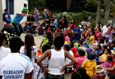 Show de Clown en el Centro Recreativo Pisoj+® - Archivo 2013