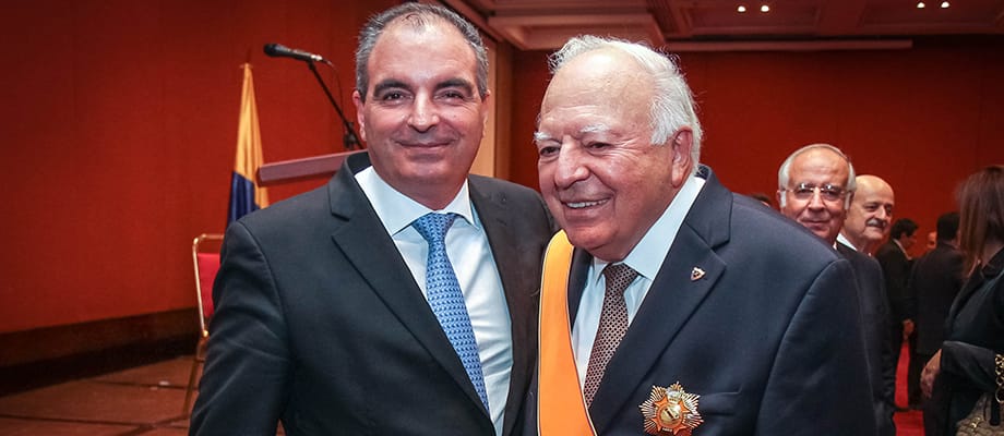 Aurelio Iragorri, hijo, ministro del Interior; Aurelio Iragorri, padre. condecoracion_senador_iragorri_1
