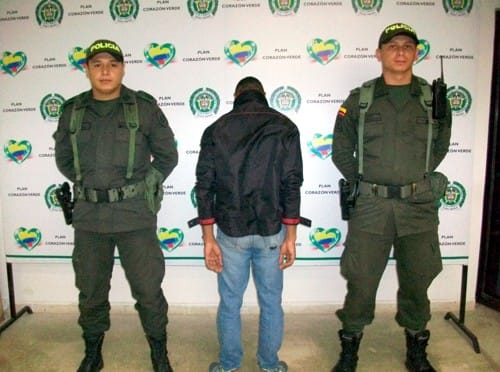 Adolescente de 17 años detenido por presunto acceso carnal violento Adolescente de 17 años detenido por presunto acceso carnal violento