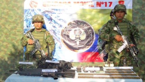 Material entregado por los desmovilizados al Ejército Material entregado por los desmovilizados