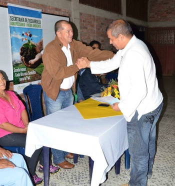 Entrega de títulos de propiedad de predios baldíos en Miranda Entrega de títulos de propiedad de predios baldíos en Miranda