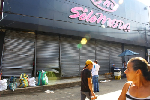 Petardo en el Almacén 'Solo Moda' Petardo en el Almacén 'Solo Moda'