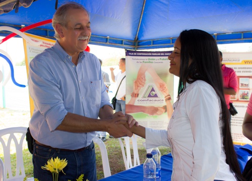 Familias de Santander de Quilichao estrenan casa propia Familias de Santander de Quilichao estrenan casa propia
