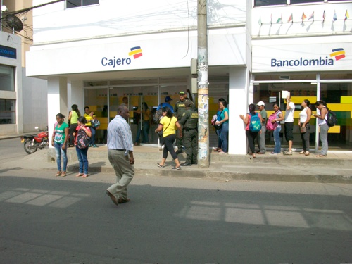 roban mediante Paquete chileno en un banco de Santander de Quilichao roban mediante Paquete chileno en bancos de Santander de Quilichao