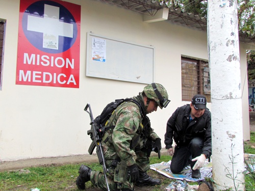 Desactivan explosivos en Inzá, Cauca Desactivan explosivos instalados por las Farc en Inzá - Cauca