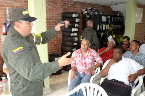 Gremio de Taxistas - Comandante Policía de Tránsito Cauca - Santander de Quilichao Gremio de Taxistas - Comandante Policía de Tránsito Cauca - Santander de Quilichao
