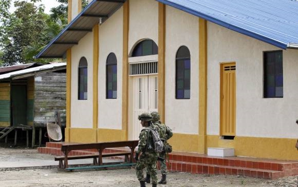 Esta es la iglesia donde se habría encontrado el general Alzate y dos personas que lo acompañaban con tres supuestos guerrilleros de las Farc. FOTO JAIME PÉREZ Iglesia - General Alzate