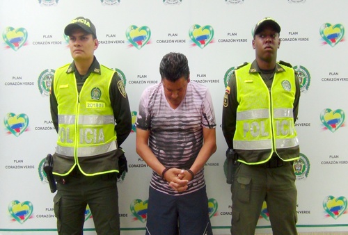 Tenía orden de captura y la policía lo detuvo en Santander de Quilichao Tenía orden de captura y la policía lo detuvo en Santander de Quilichao