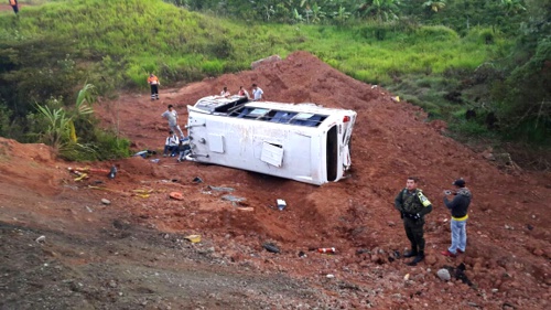 Accidente de tránsito deja 14 personas lesionadas en El Pital Accidente de tránsito deja 14 personas lesionadas