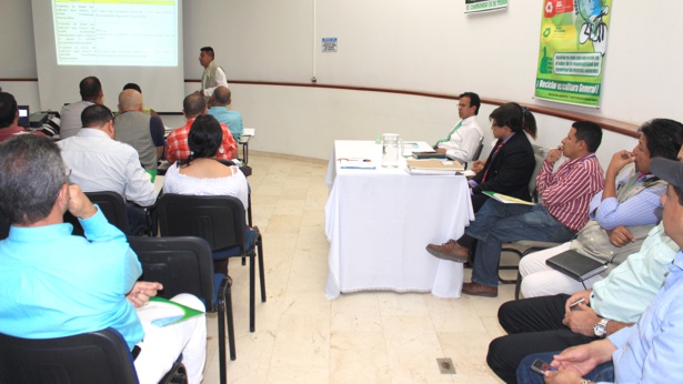 Alcaldes municipales y el manejo de residuos sólidos en el Cauca Alcaldes municipales y el manejo de residuos sólidos en el Cauca