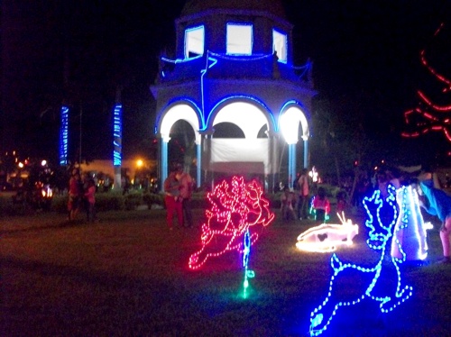 La magia de la Navidad llegó a Caloto Alumbrado Navideño Caloto