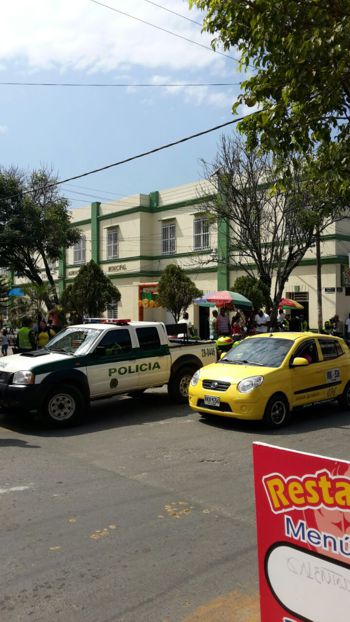Puerto Tejada - Plantón de la Policía Puerto Tejada - Plantón de la Policía 1
