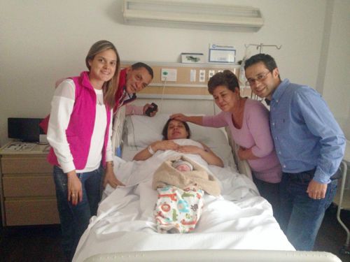 Oswaldo Galarza y Lucia Rodríguez con su nieto Juan José, hijo de Katherine Galarza y Alex Torres. Oswaldo Galarza 2