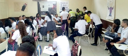 Policía realiza requisas en instituciones educativas de Santander de Quilichao Policía realiza requisas en instituciones educativas de Quilichao