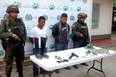 Capturados presuntos guerrilleros en medio de indígenas del Cauca Capturados presuntos guerrilleros en medio de indígenas del Cauca