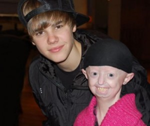 Hayley Okines y Justin Bieber