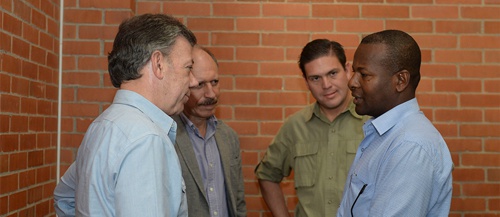 Presidente Santos dice que hubo violación evidente del cese al fuego. Presidente Santos encabezó reunión para revisar situación de orden público en el Cauca
