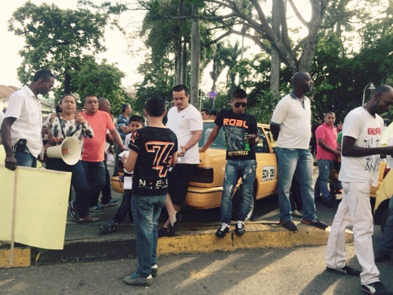 Protestan transportadores de servicio público en Santander de Quilichao Protestan transportadores en Santander de Quilichao3