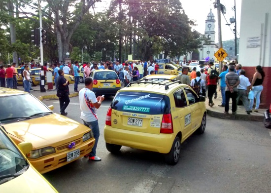 Protestas de prestadores de transporte público en Santander de Quilichao Transportadores de servicio público bloquean calles en Santander de Quilichao2
