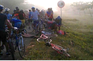 Accidente en Cali dejó cinco ciclistas heridos Accidente en Cali dejó cinco ciclistas heridos