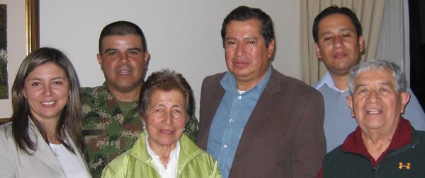 Mario y familia en Bogotá