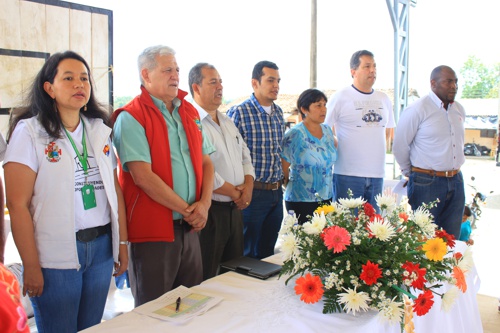 Secretaria de infraestructura del Departamento del Cauca, ingeniera Sandra Isabel Urbano Collazos; alcalde del municipio de Caldono, ingeniero Darío Sandoval Fernández; gerente del Contrato Plan Norte del Cauca, profesional William Cifuentes; el ingeniero Eduardo Ramírez, gerente integral del proyecto de vivienda (Comfacauca); entre otros. Secretaria de infraestructura del Departamento del Cauca, ingeniera Sandra Isabel Urbano Collazos; alcalde del municipio de Caldono, ingeniero Darío Sandoval Fernández