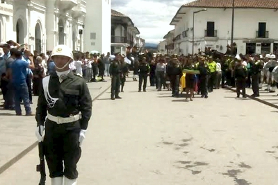 Despiden con honores a los policías asesinados en Timbío, Cauca Despiden con honores a los policías asesinados en Timbío, Cauca