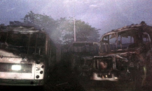 Incendio buses en Villa Rica 1