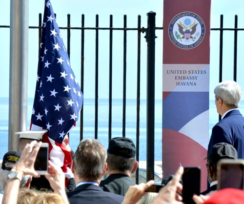 Bandera estadounidense vuelve a ondear en Embajada de EEUU en La Habana - Cuba - John Kerry Bandera estadounidense vuelve a ondear en Embajada de EEUU en La Habana - Cuba