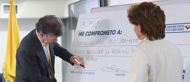 Gobierno se comprometió a simplificar 800 trámites administrativos más para el año 2018 Gobierno se comprometió a simplificar 800 trámites administrativos más para el año 2018
