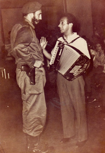 Fidel Castro y Alejandro Gómez Roa: "El hombre del acordeón". La canción de Alejandro Gómez Roa - Fidel Castro