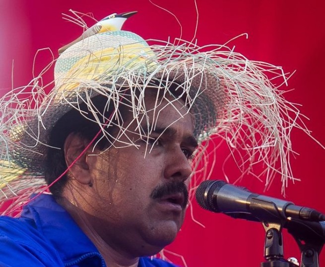 Nicolas Maduro Maduro-pajarito