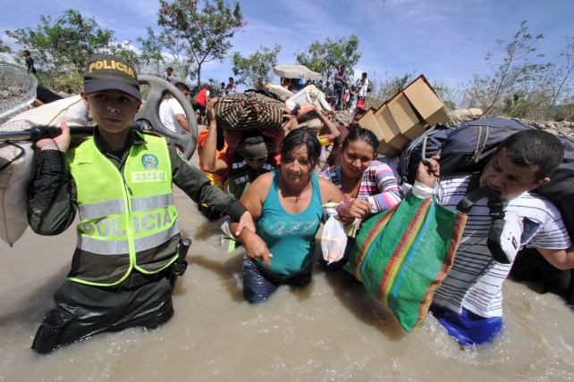 Humillados - Desplazados desde Venezuela hacia Colombia tension-frontera-venezuela-2_642x428
