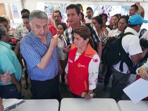 Luis Eduardo Garzón y la directora de DPS Tatiana Orozco John Edwin Vargas 3