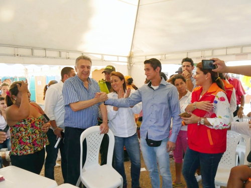 Luis Eduardo Garzón y la directora de DPS Tatiana Orozco John Edwin Vargas 5