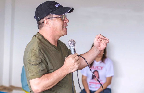 Ricardo Cifuentes apoya a Lucy Amparo a la Alcaldía Ricardo Cifuentes apoya a Lucy Amparo a la Alcaldía
