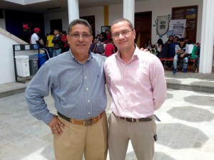 Carlos Ramiro Celis Sánchez, docente Uniautónoma y Ricardo Monroy, decano de la Facultad de Ciencias Administrativas de la Uniautónoma. Carlos Ramiro Celis Sánchez, docente Uniautónoma y Ricardo Monroy, decano de la Facultad de Ciencias Administrativas de la Uniautónoma.