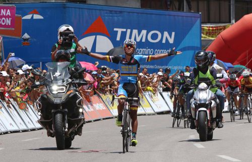 Alejandro Serna Foto 07 Serna gana en Ibagué