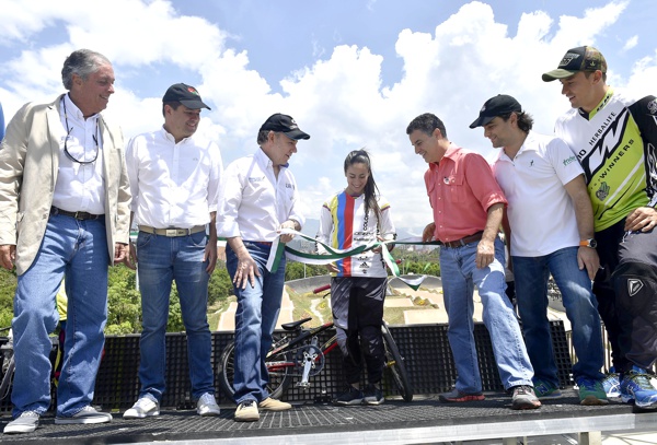 Pista de supercross Mariana Pajón - Santos - Medellín Pista de supercross Mariana Pajón - Santos - Medellín2