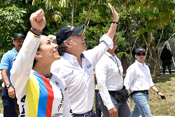Pista de supercross Mariana Pajón - Santos - Medellín Pista de supercross Mariana Pajón - Santos
